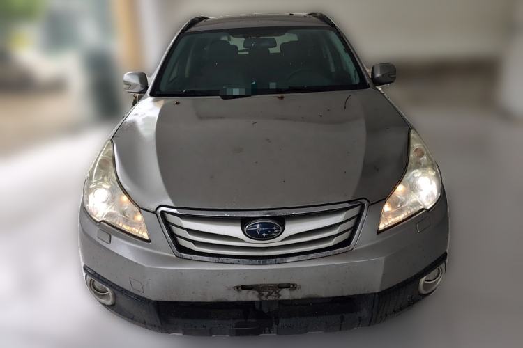 Used Subaru Outback 2010 2.5i Luxury Edition Front