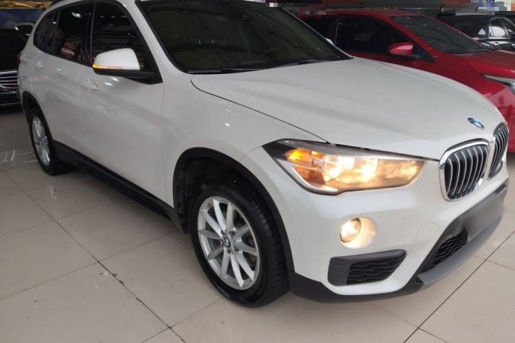 Used BMW X1 2018 sDrive18Li Fashion Model Front Right 45 Deg