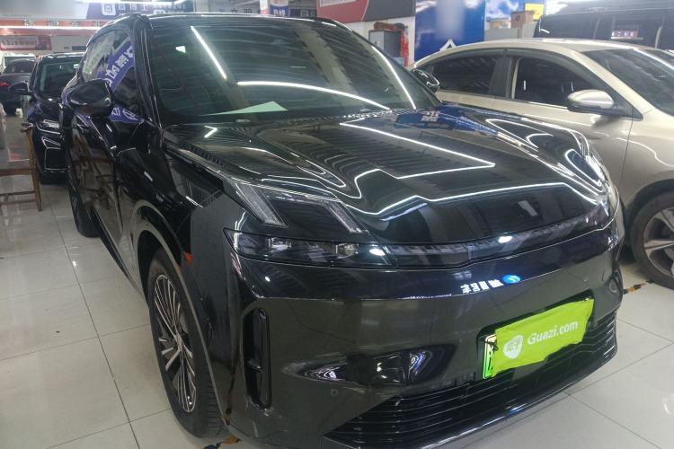 Used Lynk & Co 08 EM-P 2025 120km Long-Range Halo