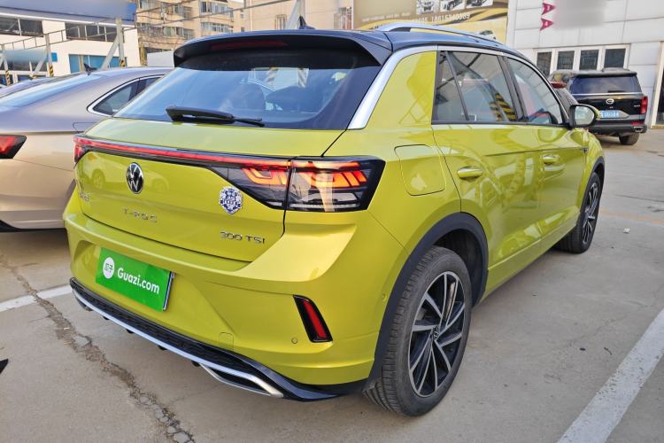 Used Volkswagen T-ROC 2023 300TSI DSG Two-Wheel Drive Starlight Edition
