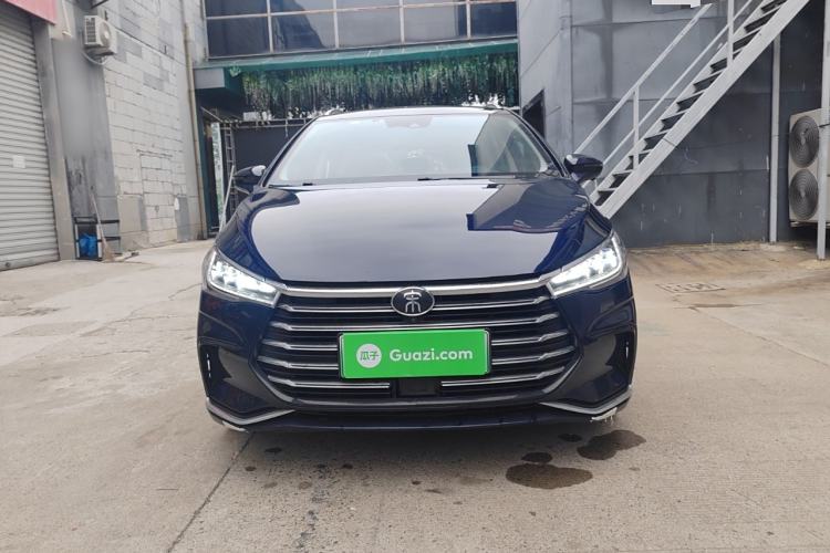 Used BYD Song MAX New Energy 2022 DM-i 105KM Flagship Model Front