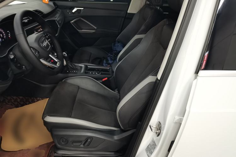 Used Audi Q3 2020 35 TFSI Ambition Dynamic Edition
