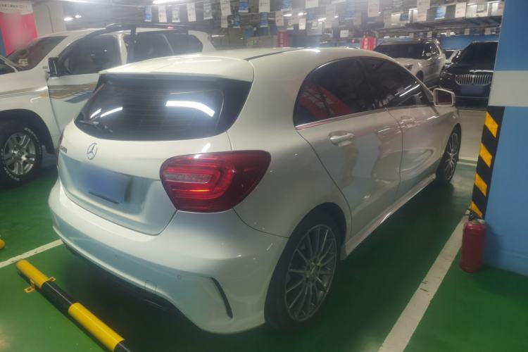 Used Mercedes-Benz A-Class 2015 A 200 Sport Edition Rear Right 45 Deg