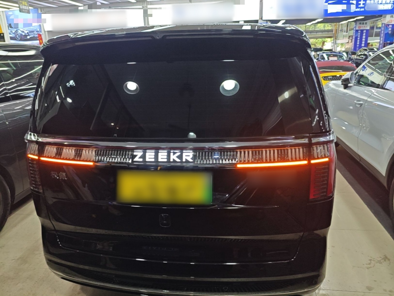 Zeekr 009 2024 GAC Trumpchi — снимка 5