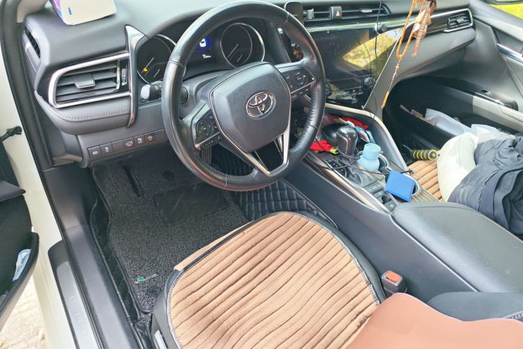 Used Toyota Camry 2019 2.5G Luxury Edition China VI Standard Center Console