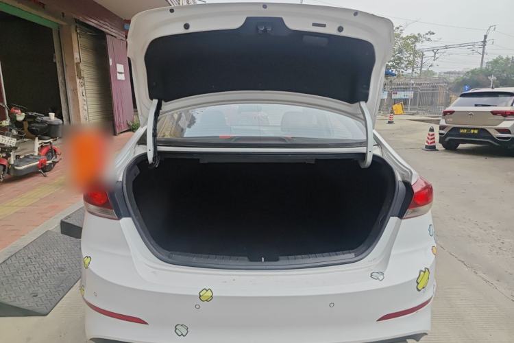 Used Hyundai Elantra (6th Generation / Lingdong) 2018 1.4T Dual-Clutch Xuan Dong · Dynamic Edition Trunk