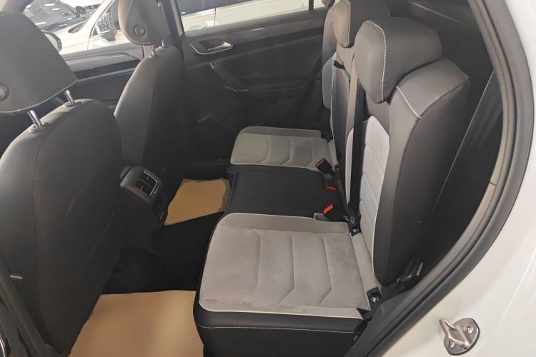 Used Volkswagen Tayron 2020 380TSI All-Wheel Drive R-Line Connected Version Left Rear Seat