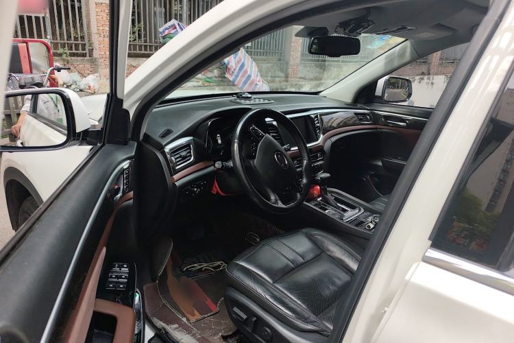 Used GAC Trumpchi GS8 2017 320T Two-Wheel Drive Luxury Smart Connectivity Version (7 Seats)