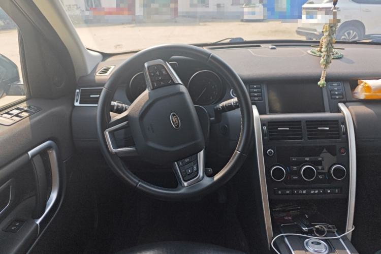 Used Land Rover Discovery Sport 2019 240 PS SE Version China VI Standard
