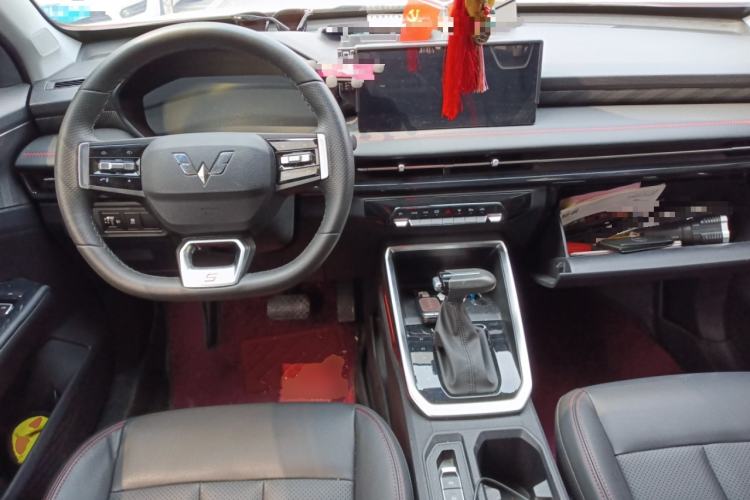 Used Wuling Alvez 2022 1.5T CVT Trendy & Cool Edition
