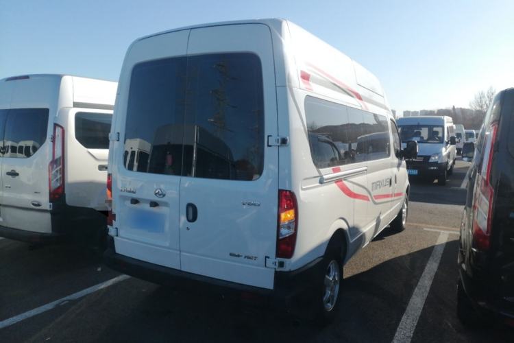 Used SAIC MAXUS Xintu V80 2019 2.5T Classic Model AMT Aoyuntong Long Wheelbase High-Roof 7-Seater
