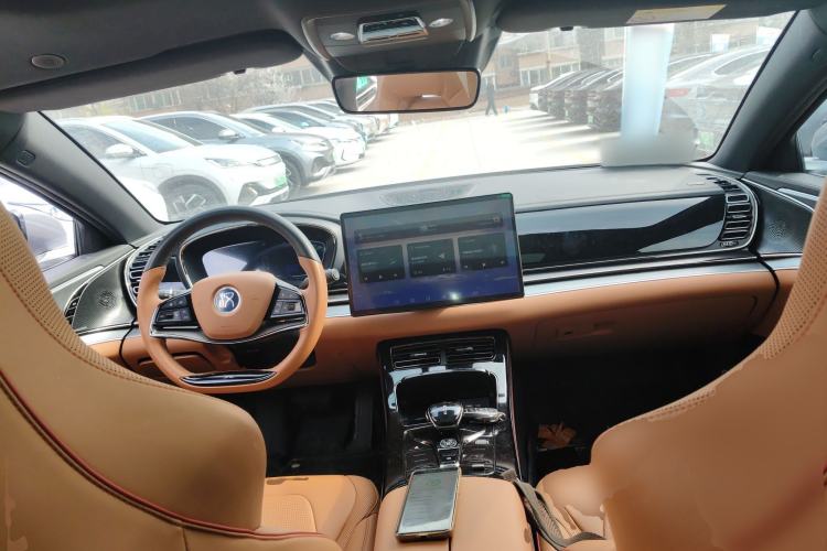 Used BYD Han 2022 EV Genesis Edition 715KM Front-Wheel-Drive Prestige Model
