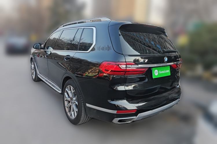 Used BMW X7 2019 xDrive40i Luxury Package with Leading Features Rear Left 45 Deg