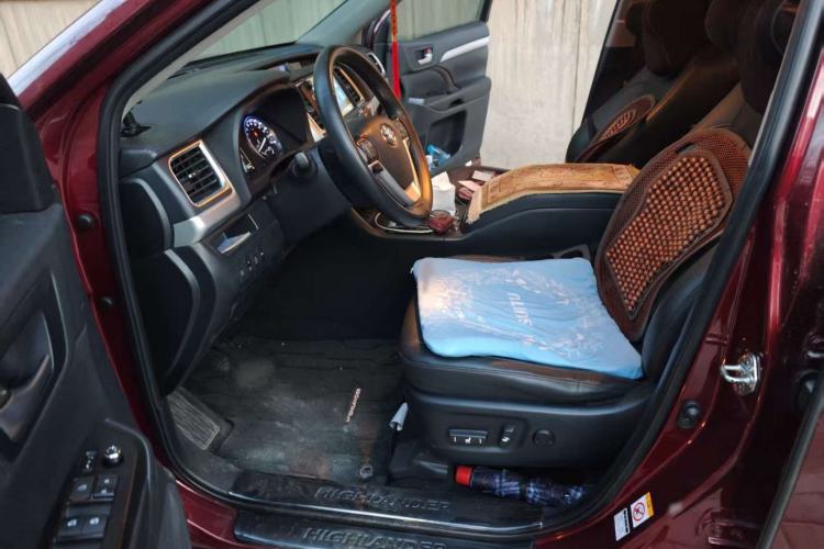 Used Toyota Highlander 2018 2.0T Four-Wheel Drive Luxury Version 7 Seats China VI Standard
