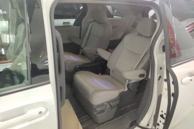 Used Toyota Sienna 2021 2.5L Hybrid Comfort Edition
