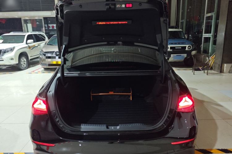 Used Mercedes-Benz E-Class 2024 Facelift E 300 L Fashion Sport Edition