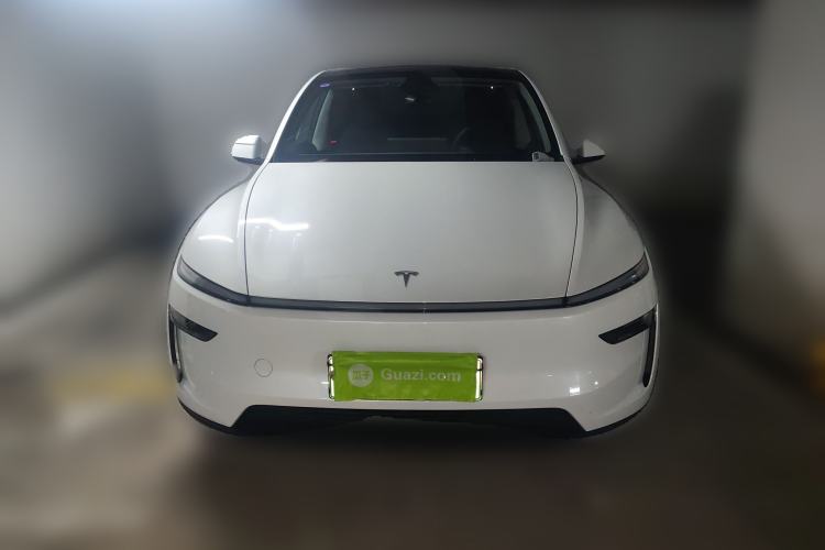 Used Tesla Model Y 2025 Rear-Wheel-Drive Version