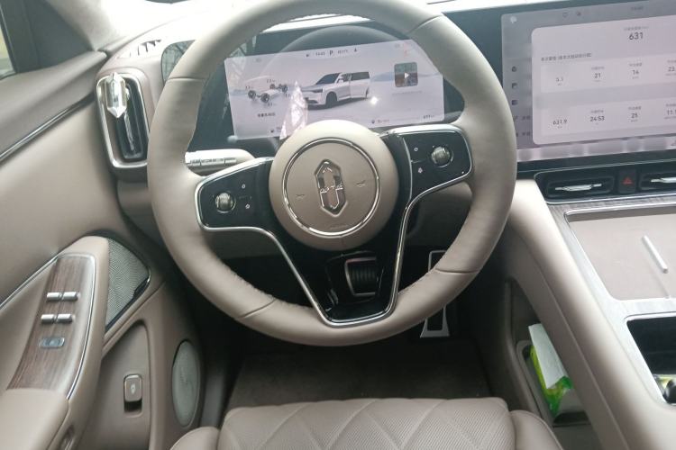 Used Hima AITO M8 2025 Extended-Range Ultra Version 53.4 kWh 6-Seater Edition
