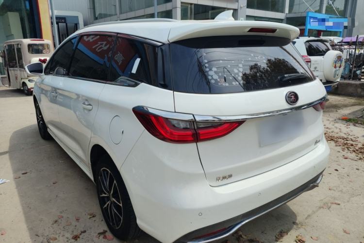 Used BYD Song MAX 2017 1.5T Automatic Smart Connect Elite 7-Seater
