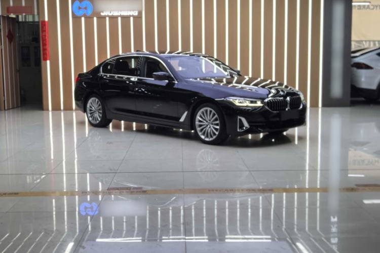 Used BMW 5 Series 2022 Second Facelift 530Li Luxury Edition Premium Package
