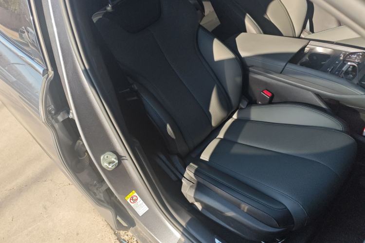 Used BYD Qin L 2025 DM-i Smart Drive 80KM Leading Model
