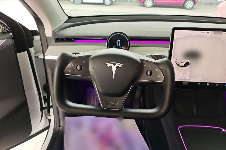 Used Tesla Model Y 2023 Rear-Wheel-Drive Version
