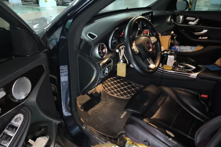 Used Mercedes-Benz GLC 2017 GLC 260 4MATIC Luxury Model