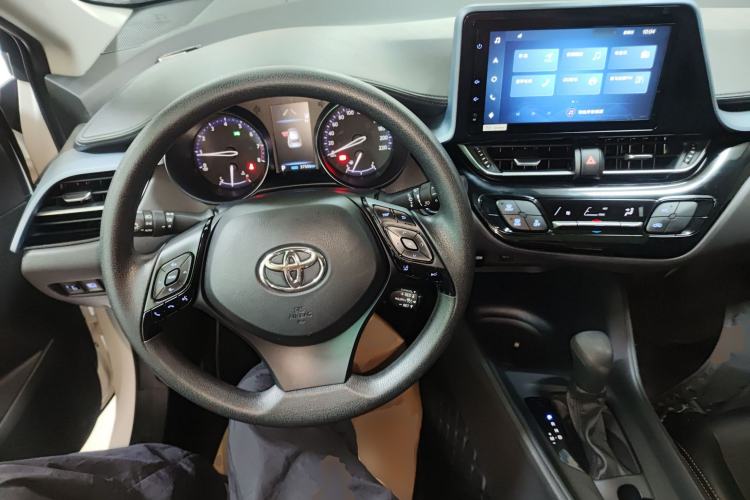 Used Toyota IZOA 2021 2.0L Enjoy Edition