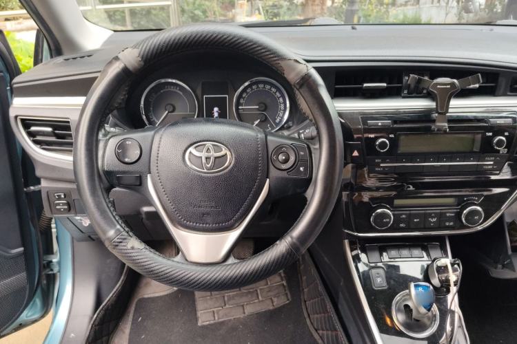 Used Toyota Corolla 2016 Dual-Engine 1.8L E-CVT Elite Edition