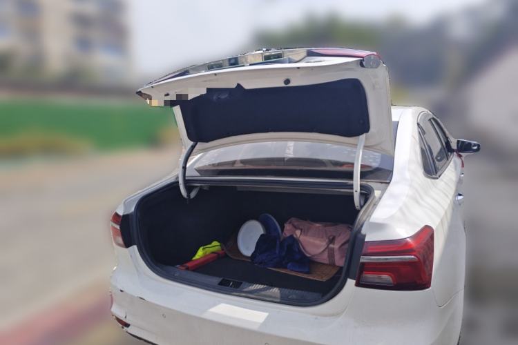 Used Roewe i6 2019 PLUS 1.6L CVT 4G Connected Flagship Deluxe Edition