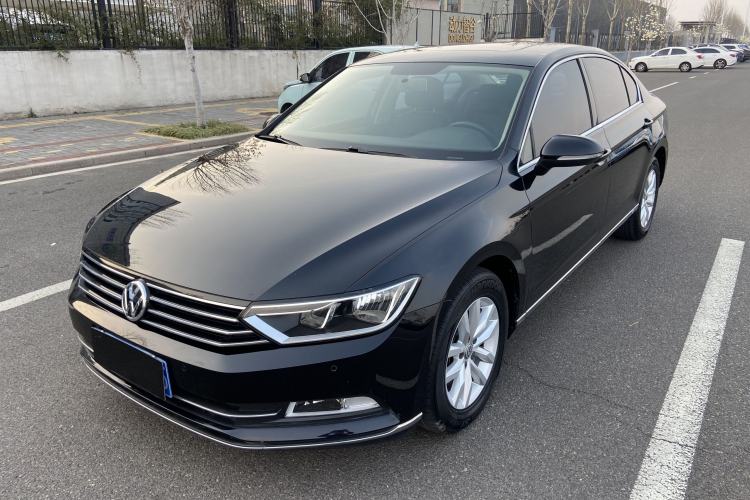 Used Volkswagen Magotan 2017 330TSI DSG Leading Model
