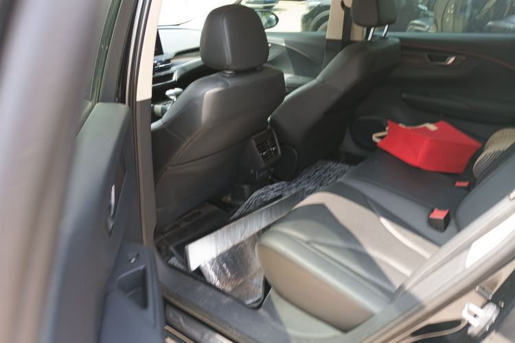 Used Hongqi E-QM5 2022 431 km Charge & Enjoy Edition
