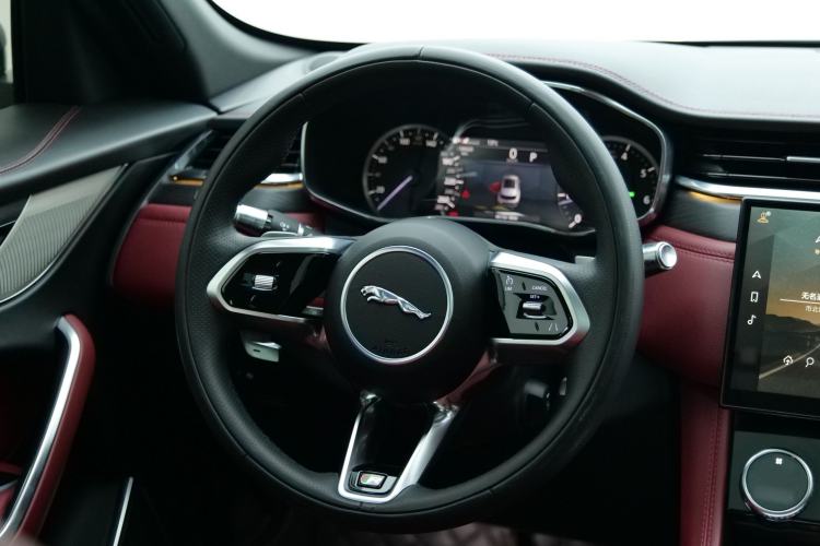 Used Jaguar F-PACE 2022 P250 R-Dynamic BLACK
