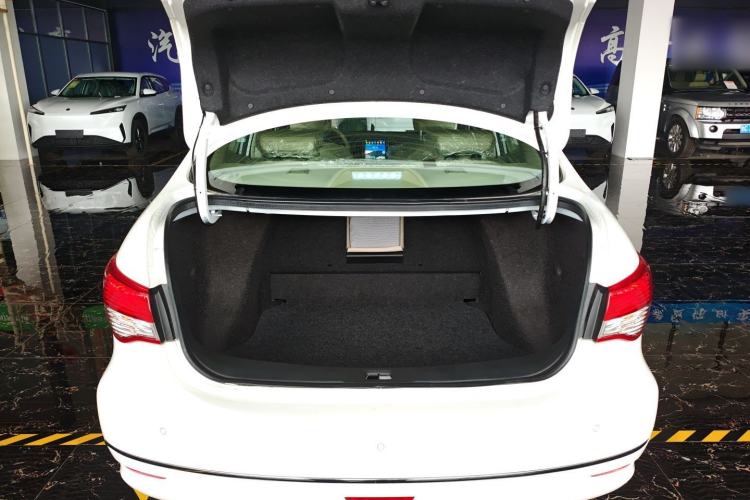 Used Dongfeng Junfeng E11K 2021 60.43 kWh Battery-Swap Version Trunk