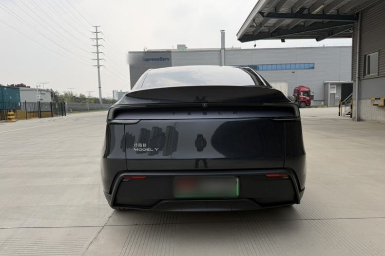 Used Tesla Model Y 2025 Rear-Wheel Drive First Edition Exterior 1