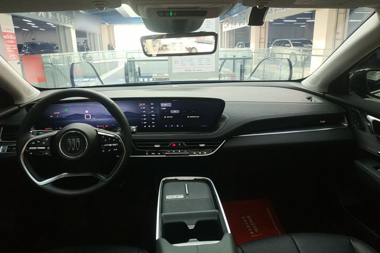 Used Buick LaCrosse 2023 28T Prestige Edition Center Console