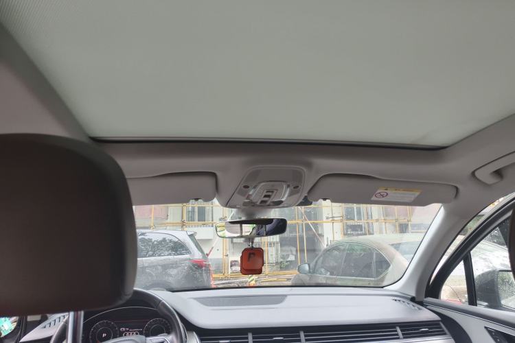 Used Audi Q7 2016 40 TFSI Comfort Model
