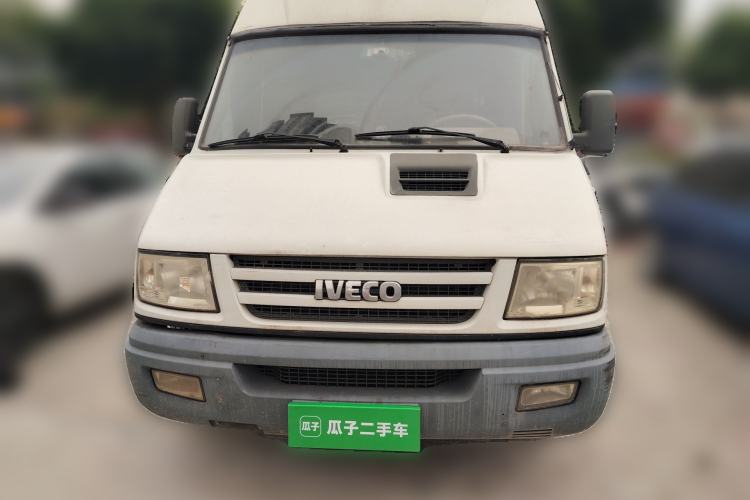 Used Iveco Daily 2012 2.5T-A35 Logistics Version 1 Mid-Roof
