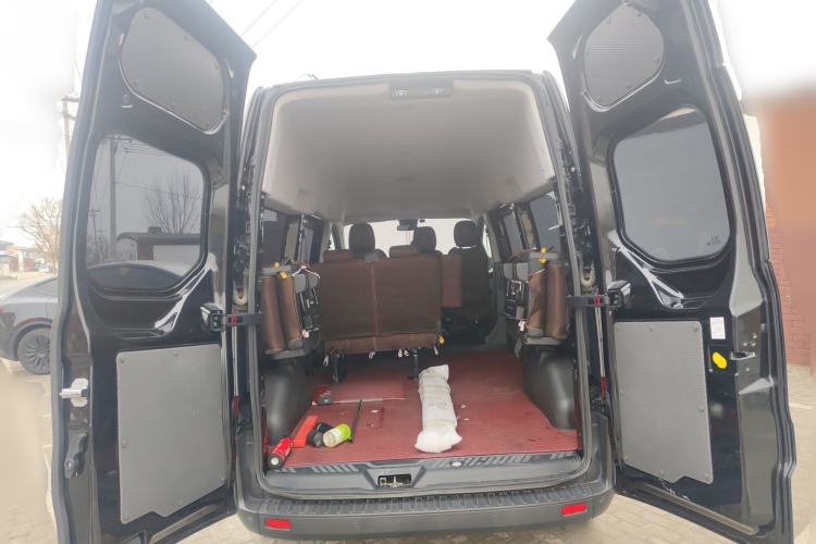 Used Ford Transit 2023 2.0T Diesel Automatic Commercial & Travel Model Mid-axle Medium Roof 7/8/9-Seater Trunk