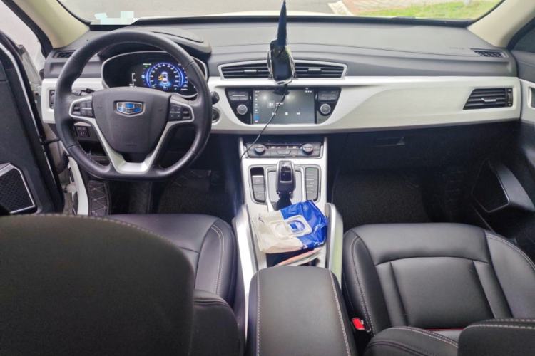 Used Geely Auto Emgrand X7 Sport 2020 1.8TD DCT Two-Wheel Drive Smart Connect 4G-Enabled Version
