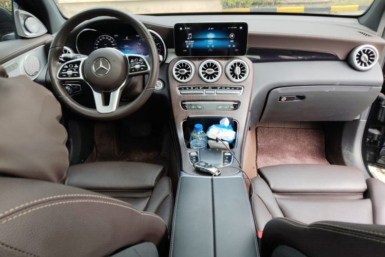 Used Mercedes-Benz GLC 2021 GLC 260 L 4MATIC Dynamic Edition Center Console
