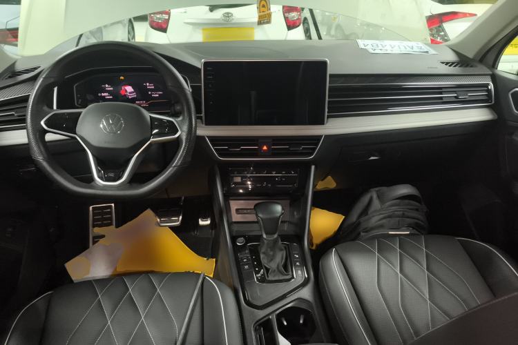 Used Volkswagen Tiguan L 2023 Restyled 330TSI Automatic Two-Wheel Drive R-Line Enhanced Comfort Version
