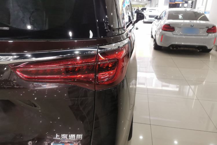 Used Buick GL8 2022 Avenir Aivia Six-Seat Deluxe Edition Right Rear Taillight