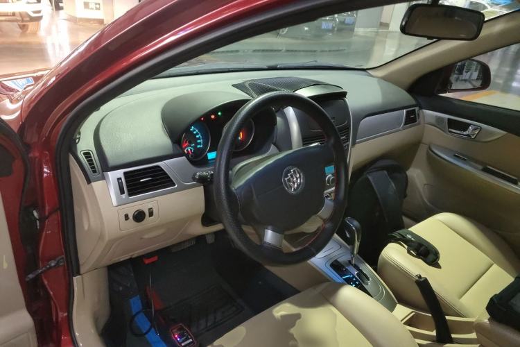 Used Buick Excelle 2013 1.5L Automatic Classic Model Center Console