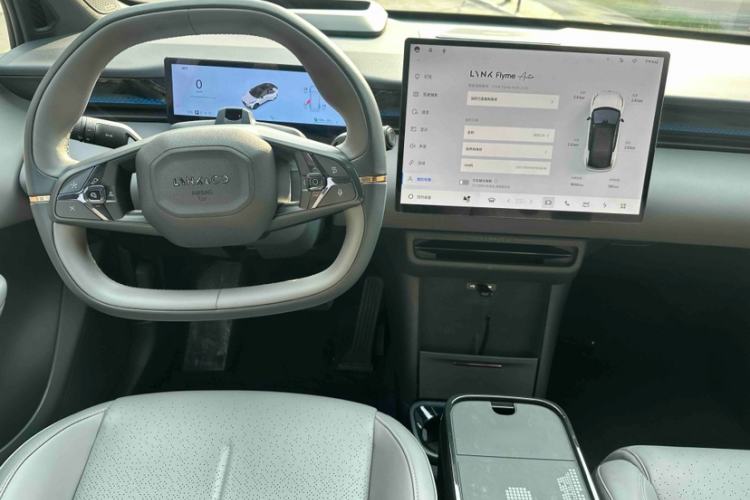 Used Lynk & Co Z20 2025 530 km Range Rear-Wheel Drive Max
