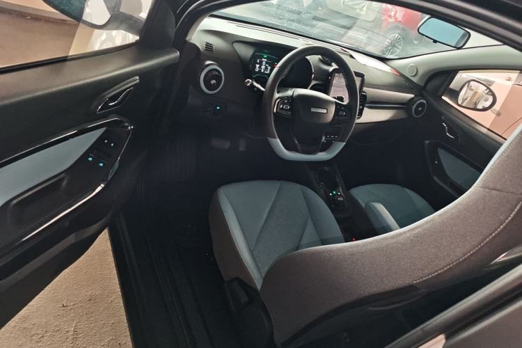 Used Chery QQ Little Ant 2022 Restyled Version Sweet Pink Edition Half-Sugar Version 30.6 kWh 30 kW 301 km