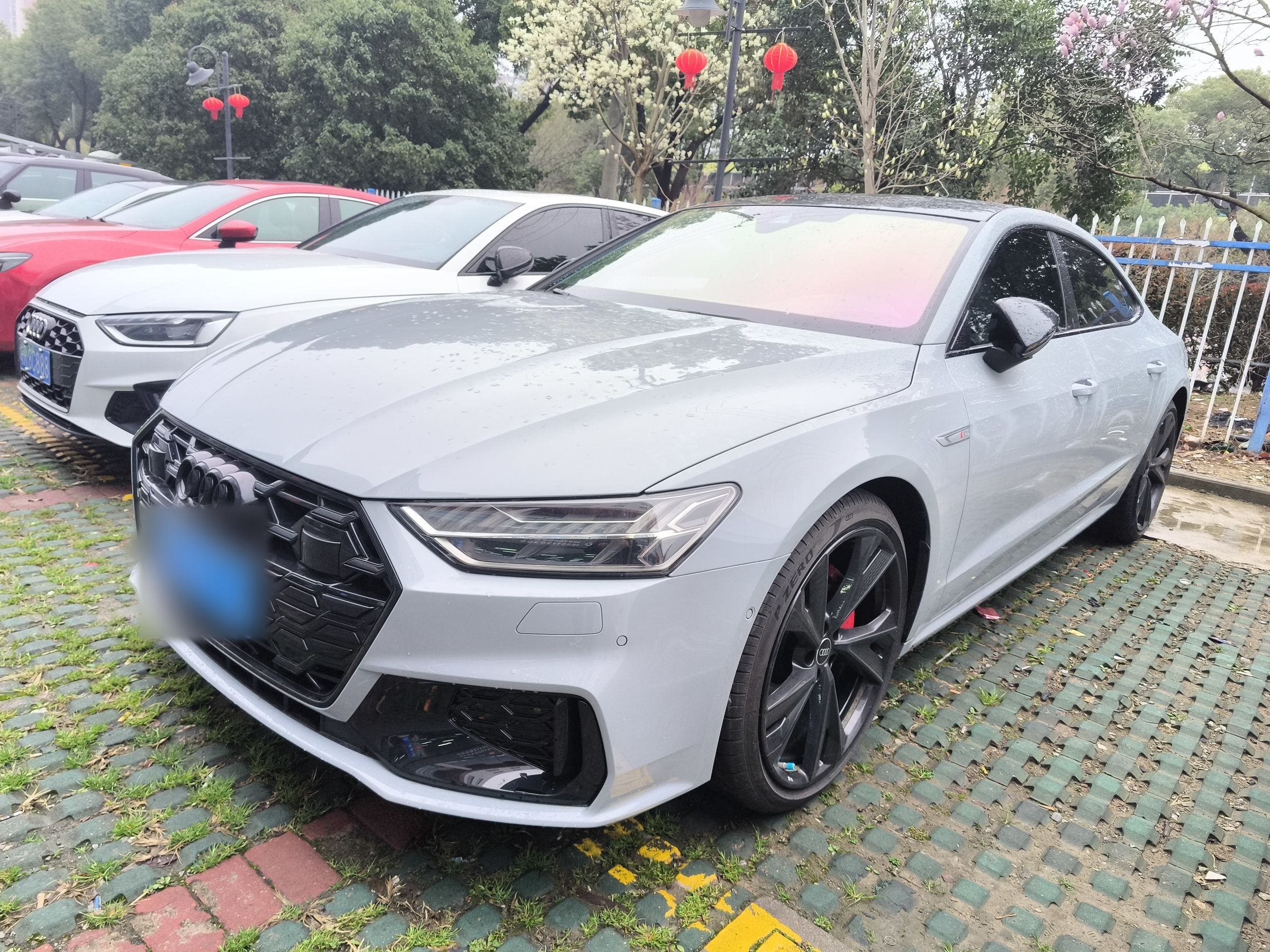 Под передней частью автомобиля