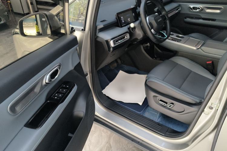 Used AION Y 2023 Plus 510 Smart Edition Driver Seat