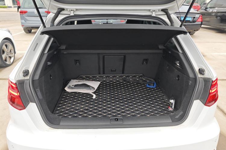 Used Audi A3 2018 30th Anniversary Edition Sportback 35 TFSI Fashion Model
