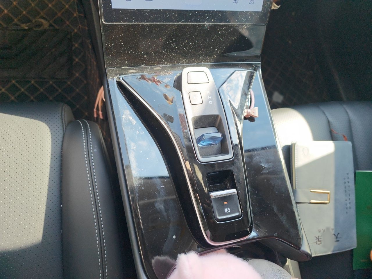 Dongfeng Aeolus Mage 2023 DH-i 1.5T Luxury Edition — снимка 13